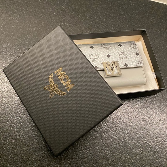 MCM Monogram Trifold Wallet - Picture 3 of 5